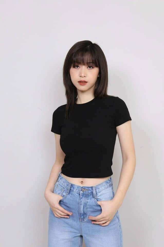 Áo phông croptop cổ tròn vải bozip