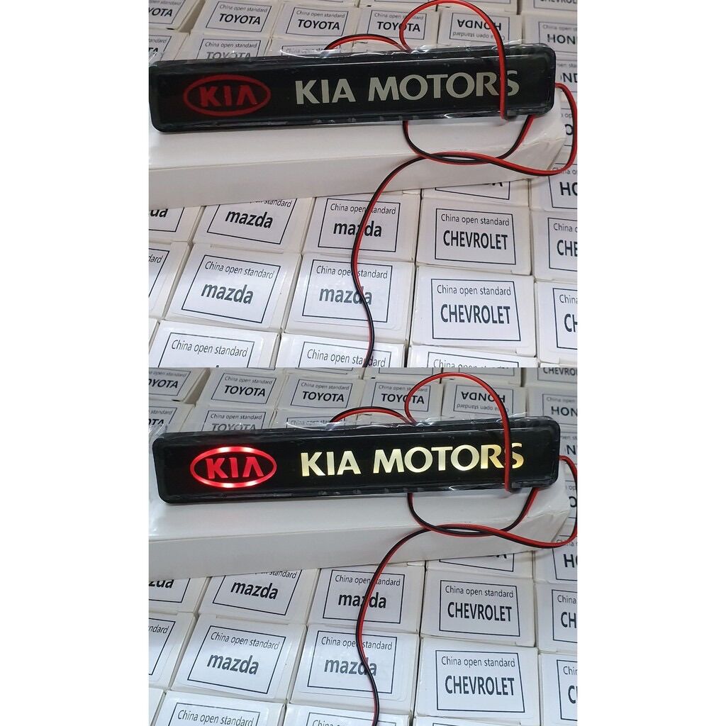 Logo đèn led kẹp mặt ca lăng xe hơi độc đáo lạ mắt