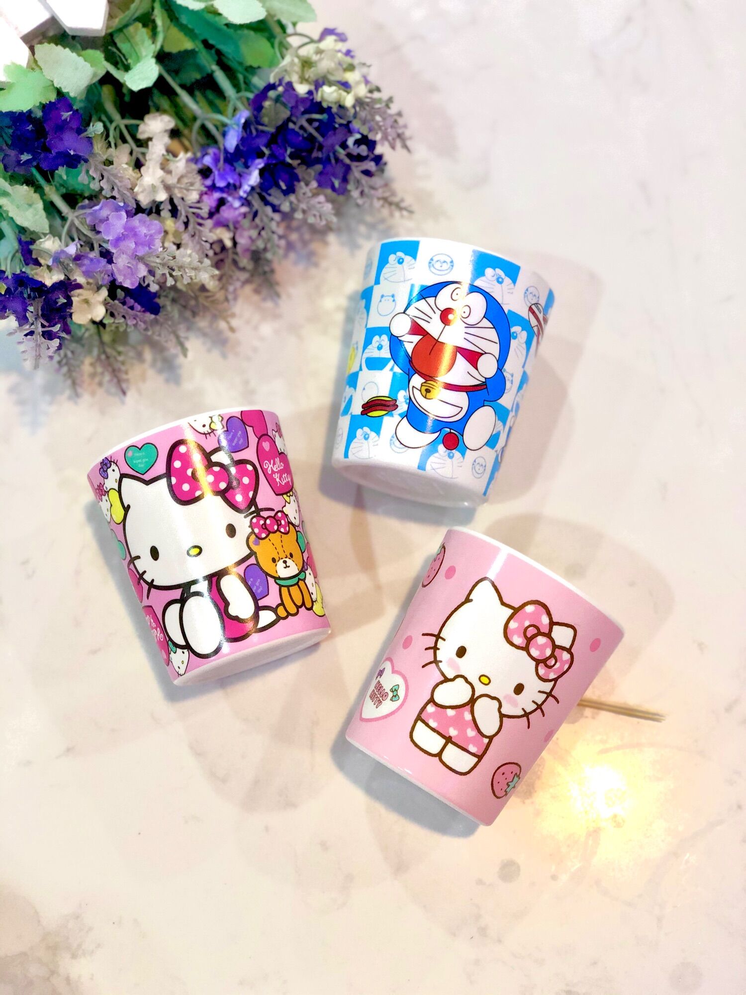 Ly 200Ml Hellokitty Doreamon