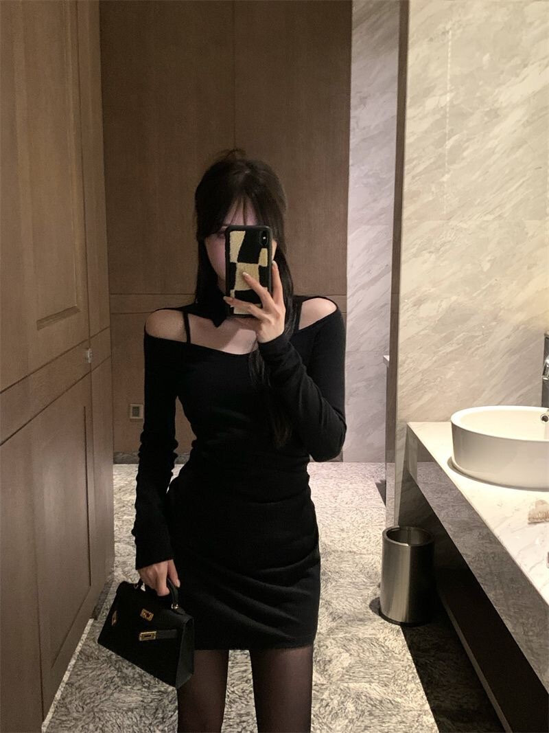 Đầm Dệt Kim Màu Đỏ Gợi Cảm Có Dây Buộc Cổ Cho Nữ Thu Đông 2024 Phong Cách Mới Ôm Body Váy Ngắn Tay D