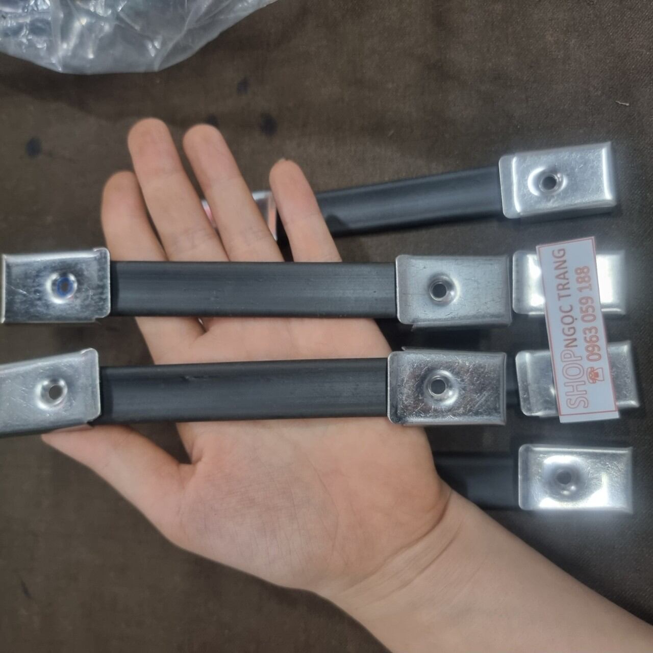 Quai Trên Của Ổn Áp Lioa - Giá 1 Cặp