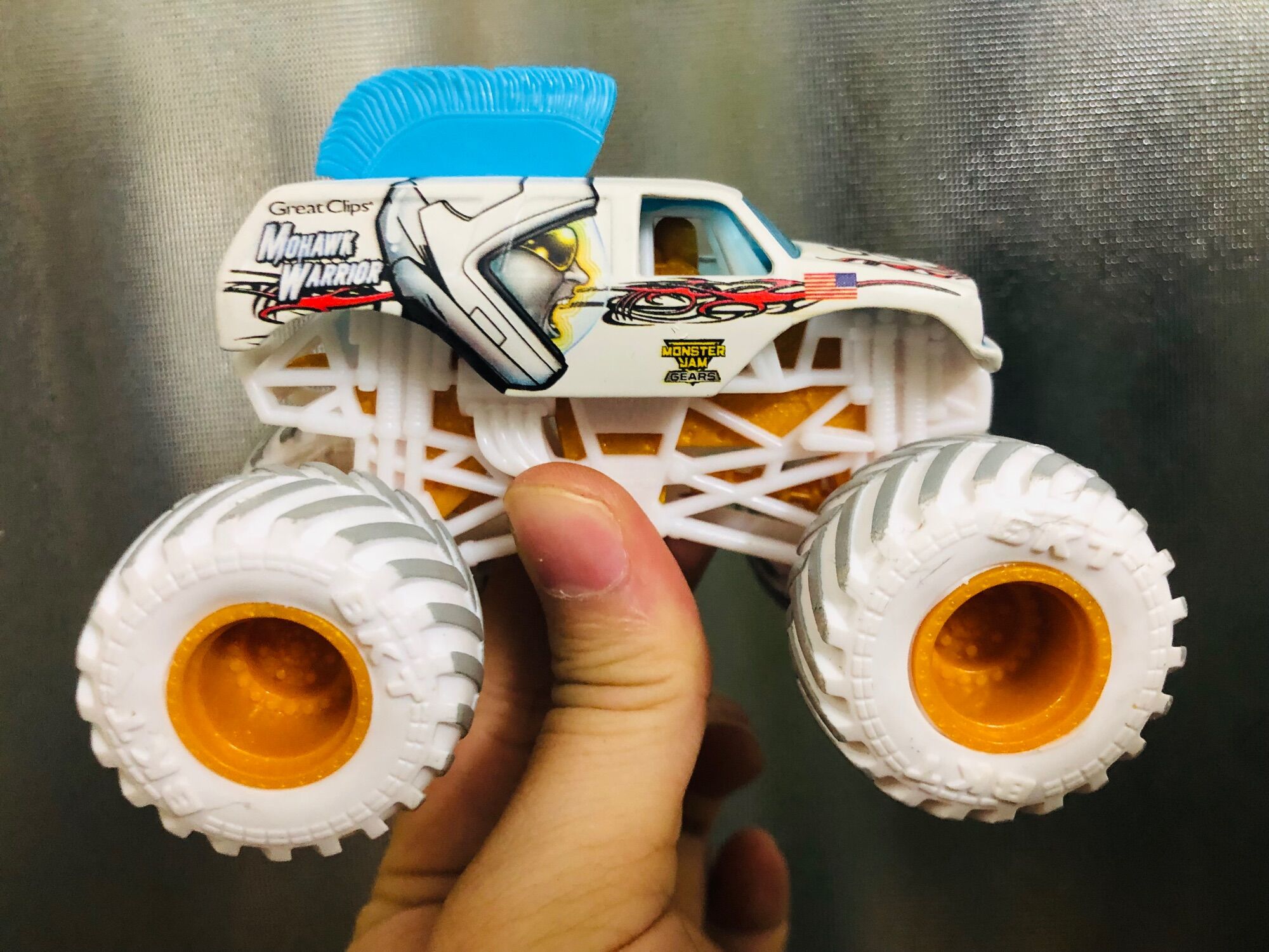Xe Monster Jam Mohaw Warrior màu trắng