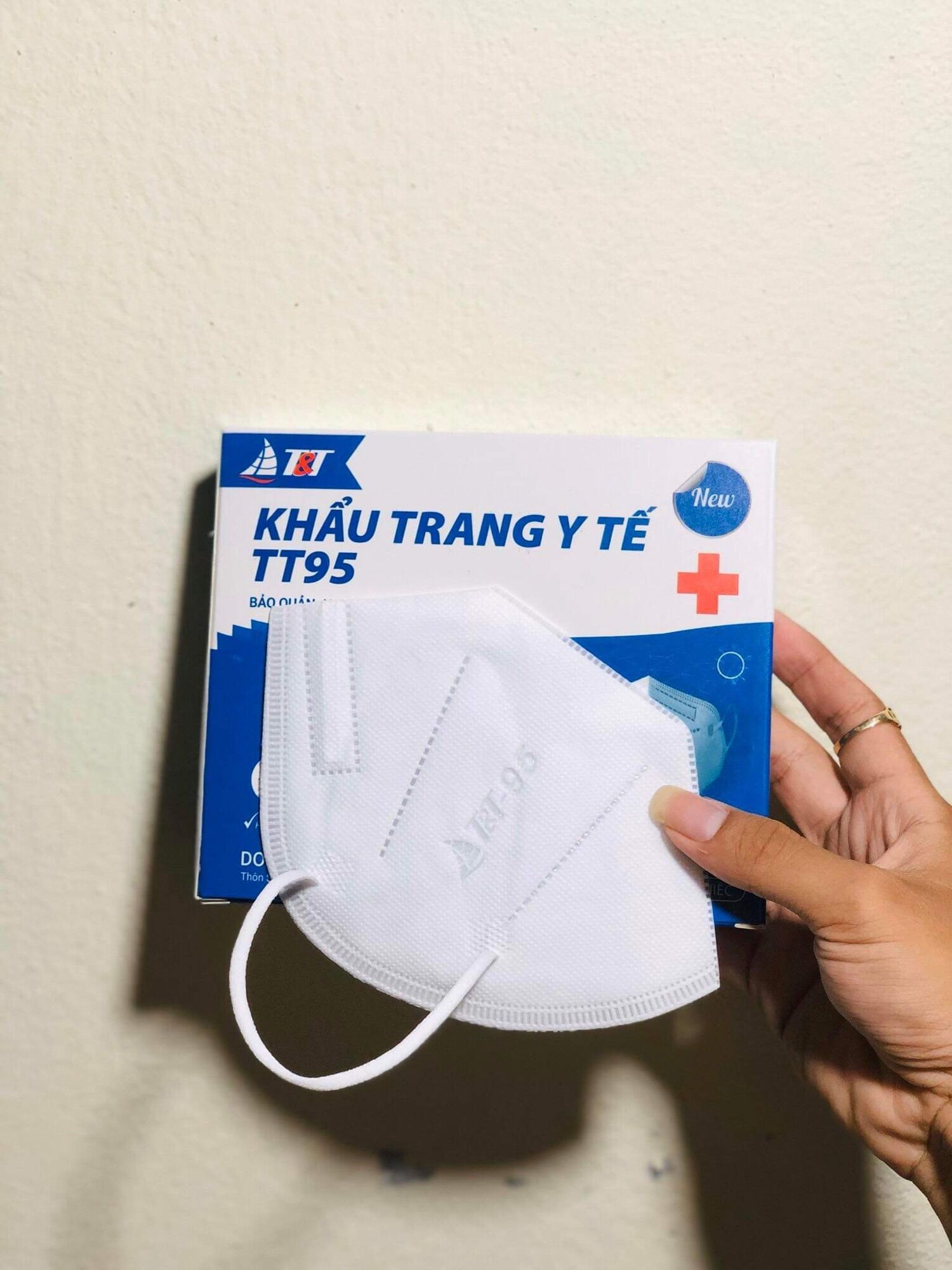 Khẩu trang y tế tt95, kháng khuẩn cao 5 lớp không van-chính hãng t&t mask”