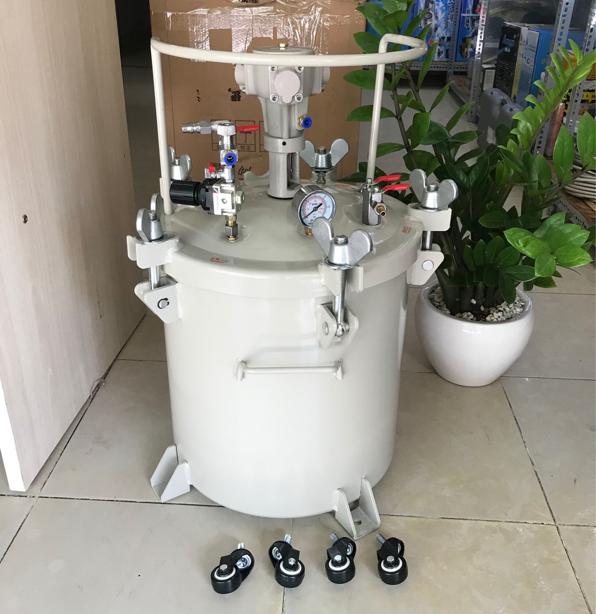 [HCM]THÙNG PHUN TRỘN SƠN TỰ ĐỘNG 40 lít