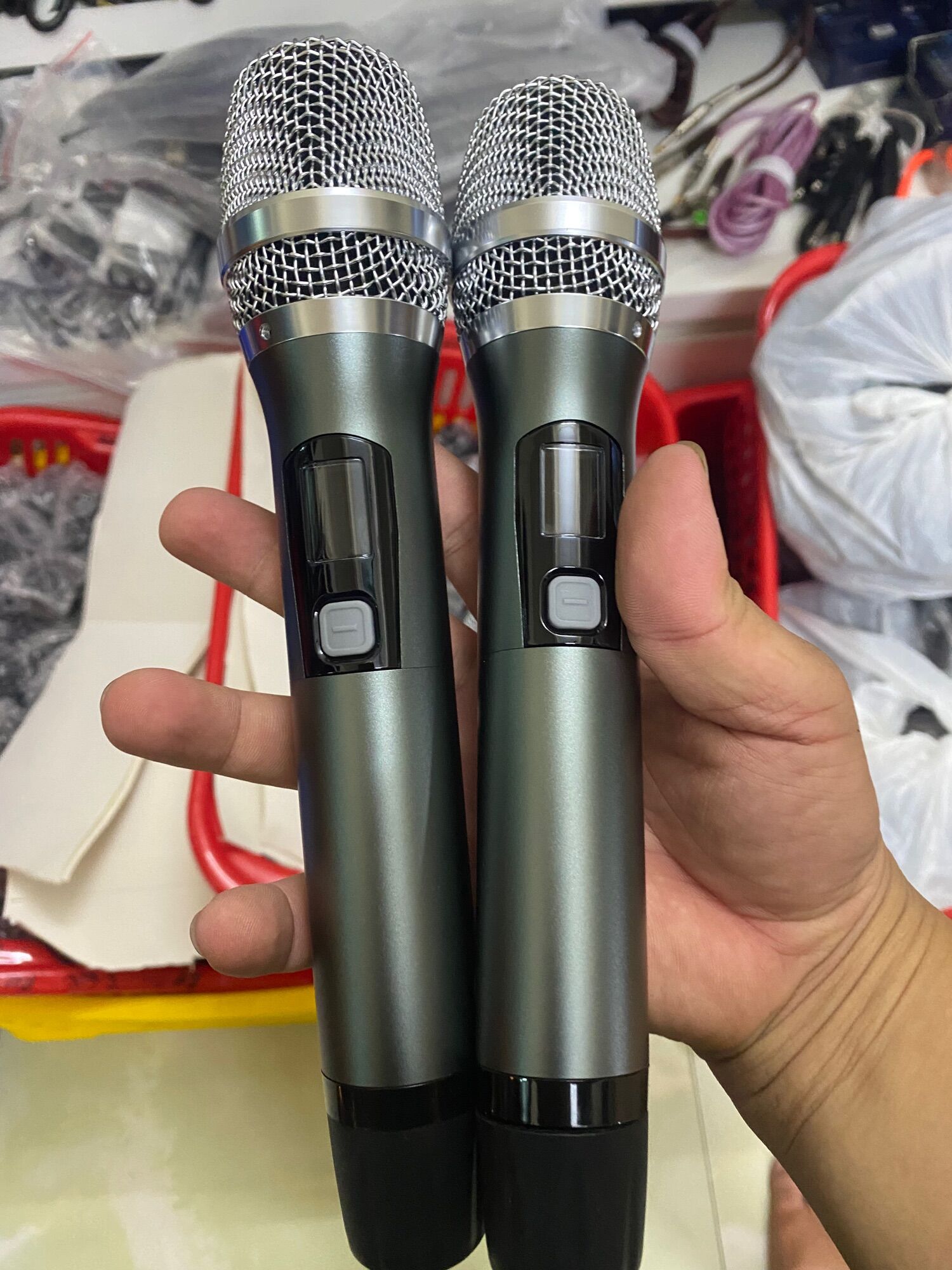 Vo mic 790 bairet gia 400k mot bo vo 2 cai