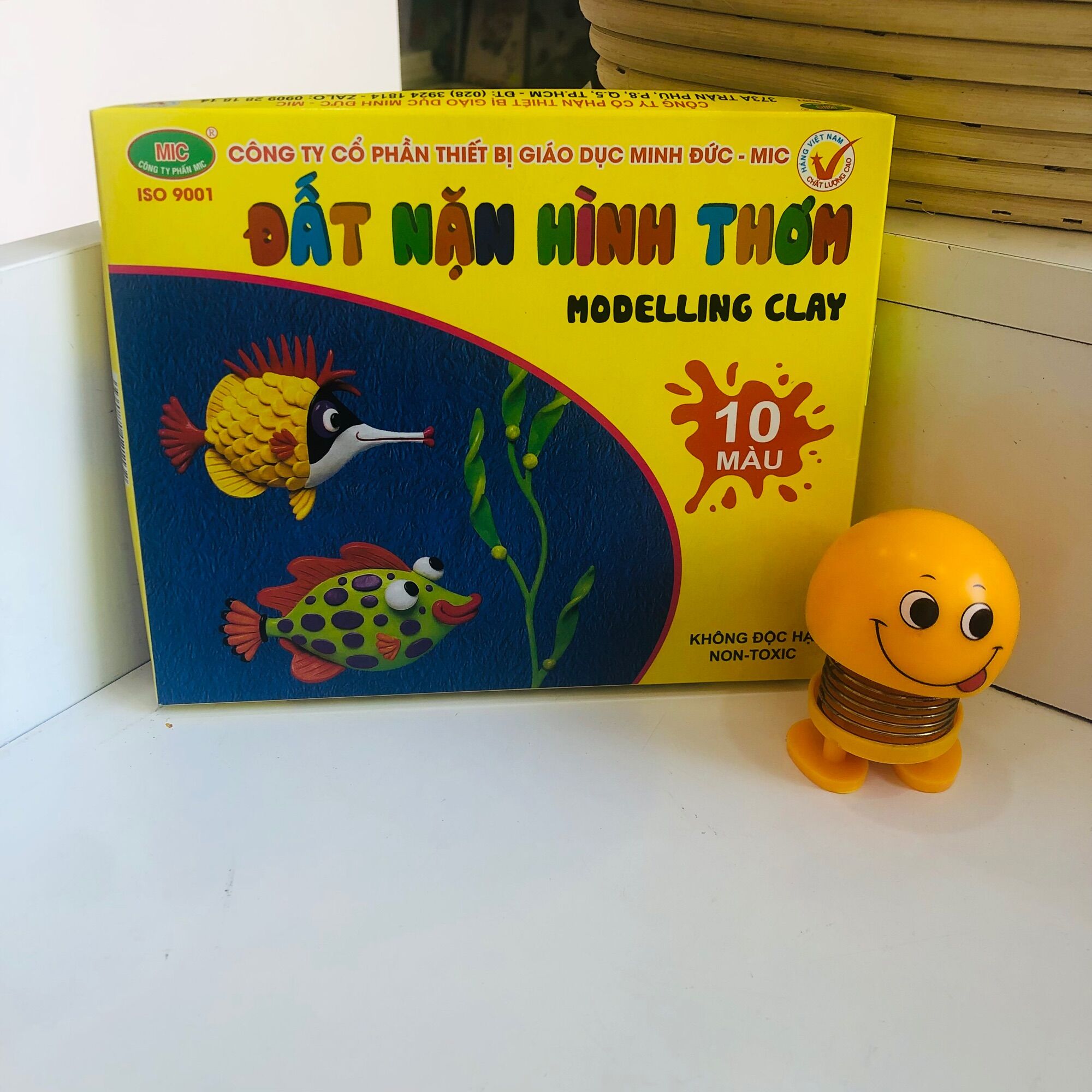 Đát nặn Mic nhiều màu cho bé (6/10)