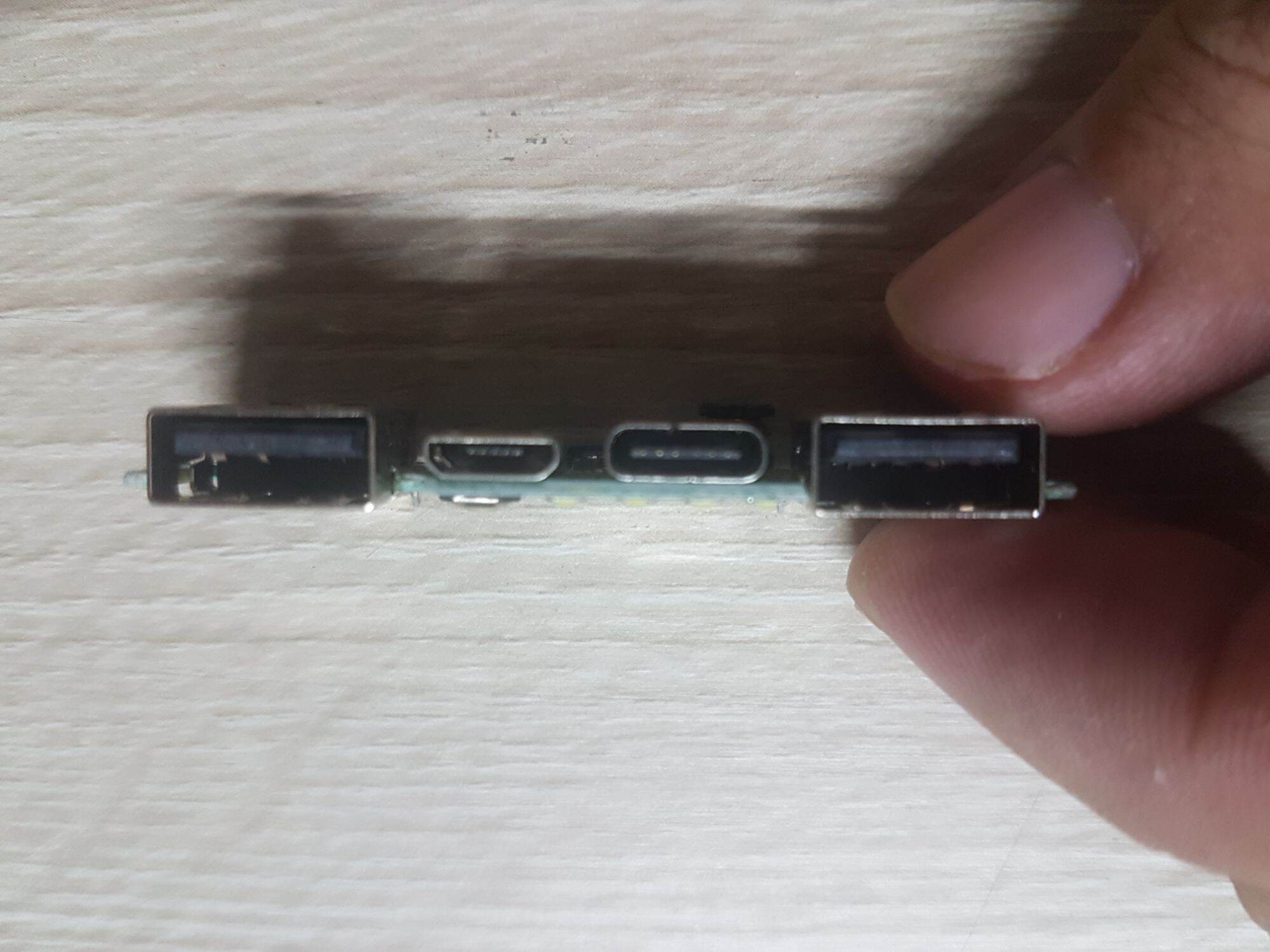 mạch sạc dự phòng tháo máy 1