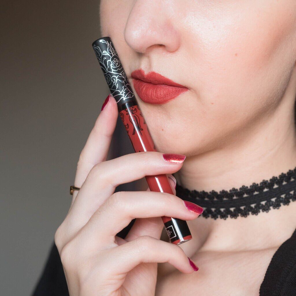 Son kem lì Kat Von D Everlasting Liquid Lipstick