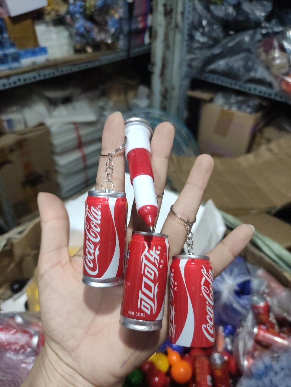 Móc khóa bút bi mực xanh