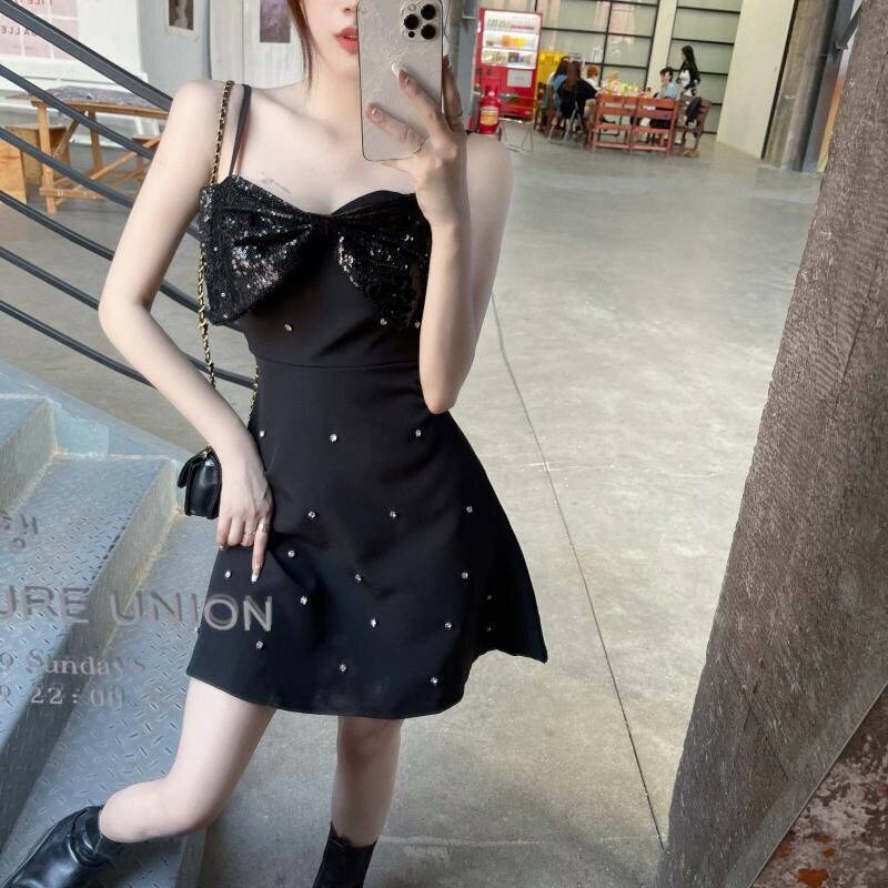 Váy 2d đính ngọc nơ kim sa