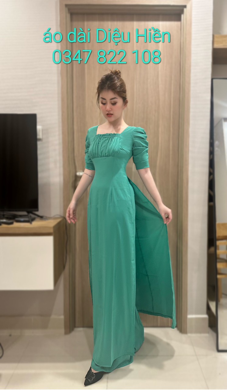Bộ áo dài tay lở xếp li, cổ vuông dún, trẻ trung, sang trọng