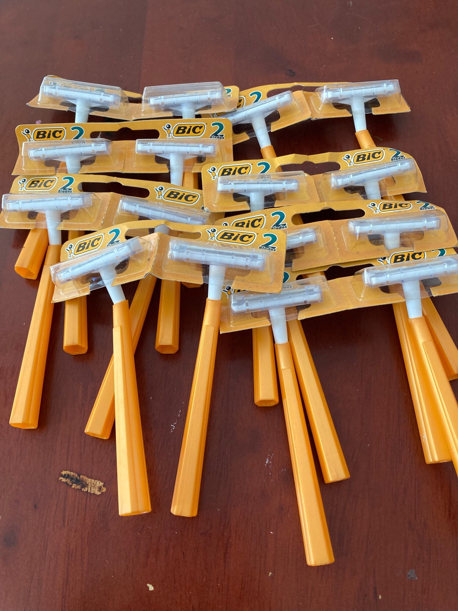 Bộ 2 dao cạo râu bic loại 2 lưỡi