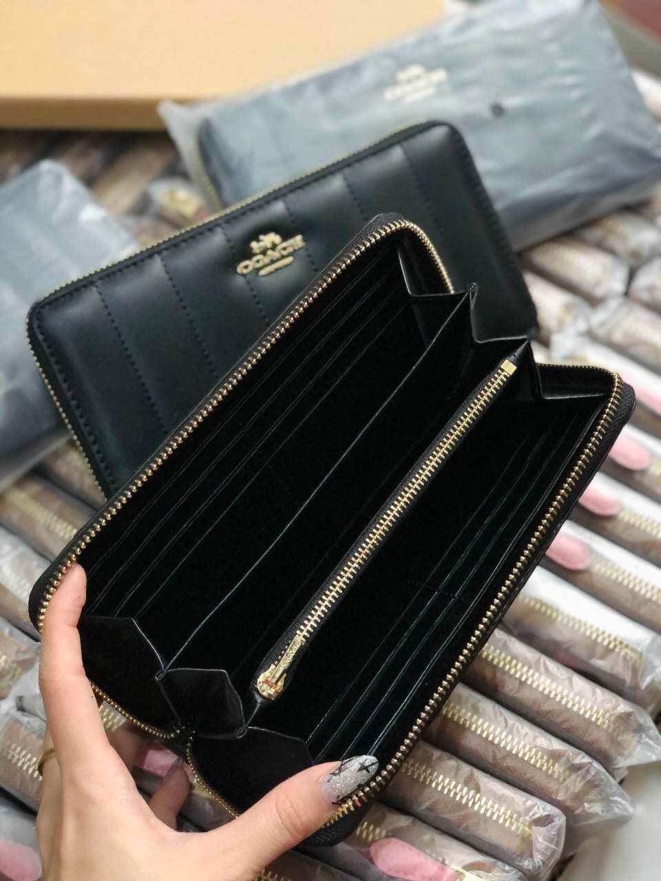 ví c0ach da thật xịn sò