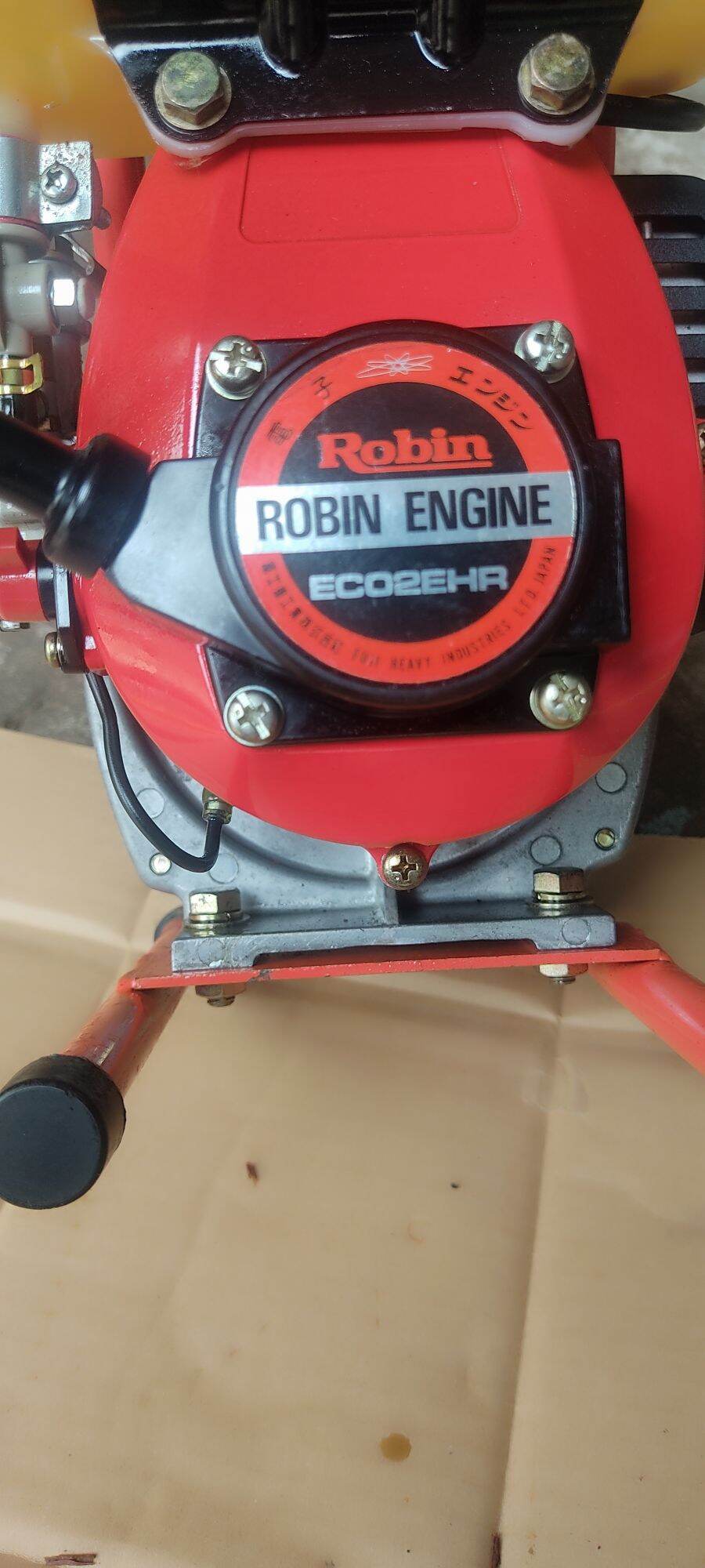 máy bơm nước 2thì mini Nhật bãi Robin EC02