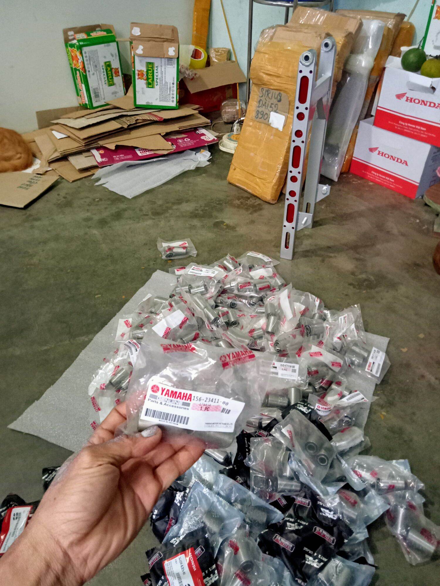 Bạc gắp càng sâu.Sirrius 50+110cc+Jupiter + Sirius FI RC