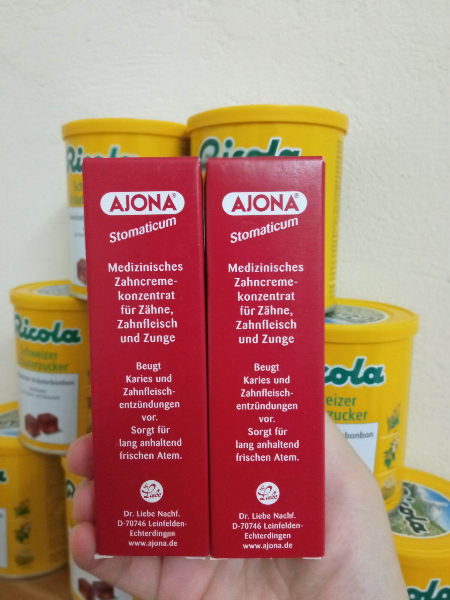 Kem đánh răng y tế Ajona
