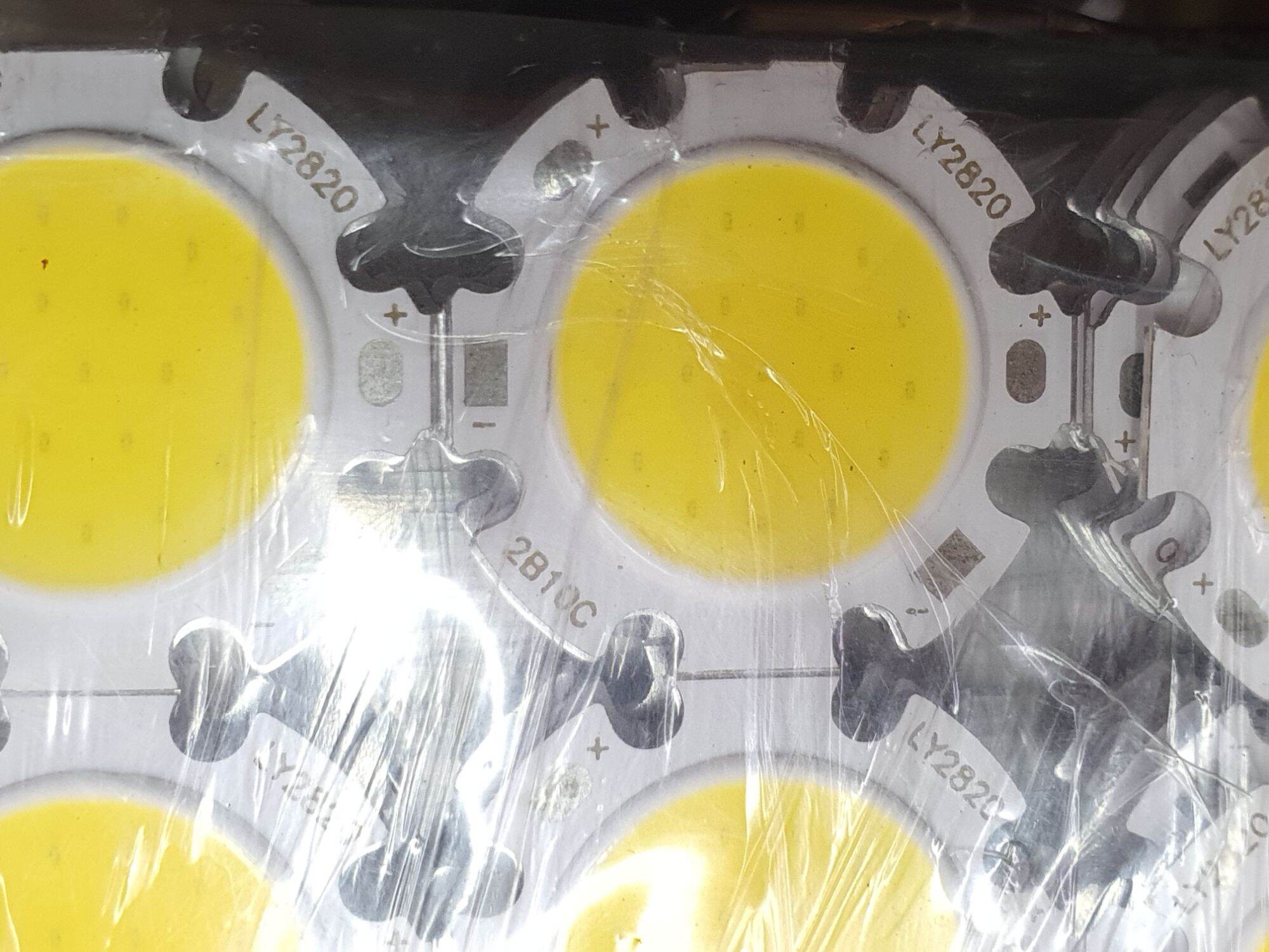 nhân led COP 12w trắng hoặc vàng ấm 1c