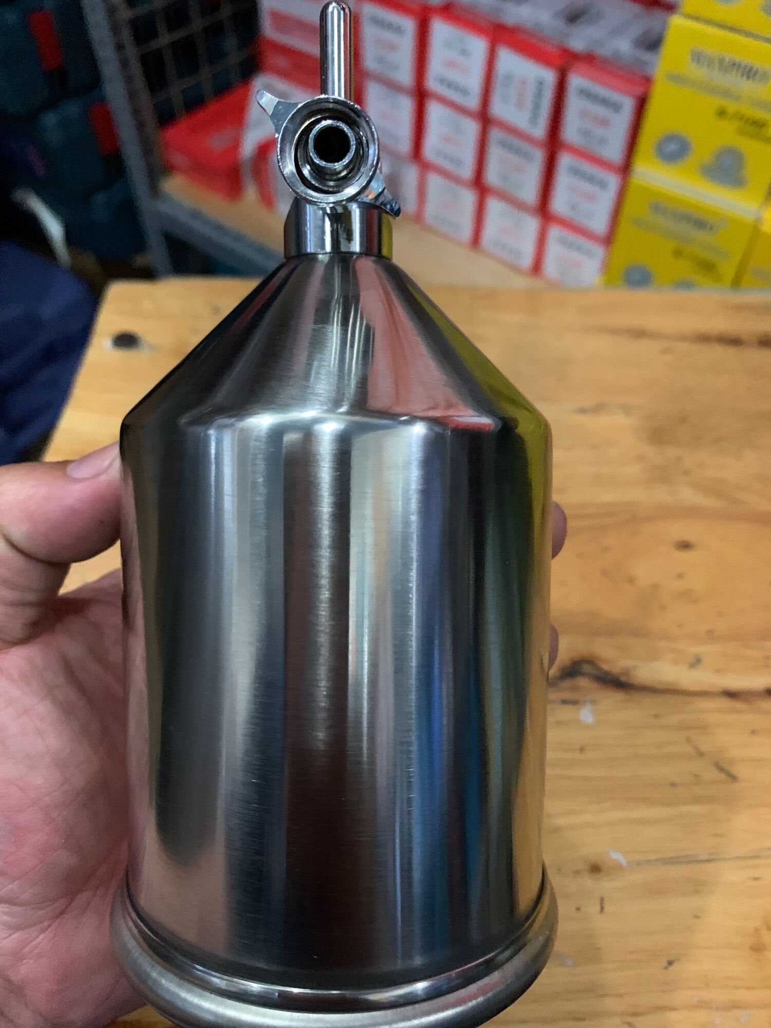 Cốc Sơn INOX Cho Súng Phun Sơn ( Có Chân Gác ) 400cc