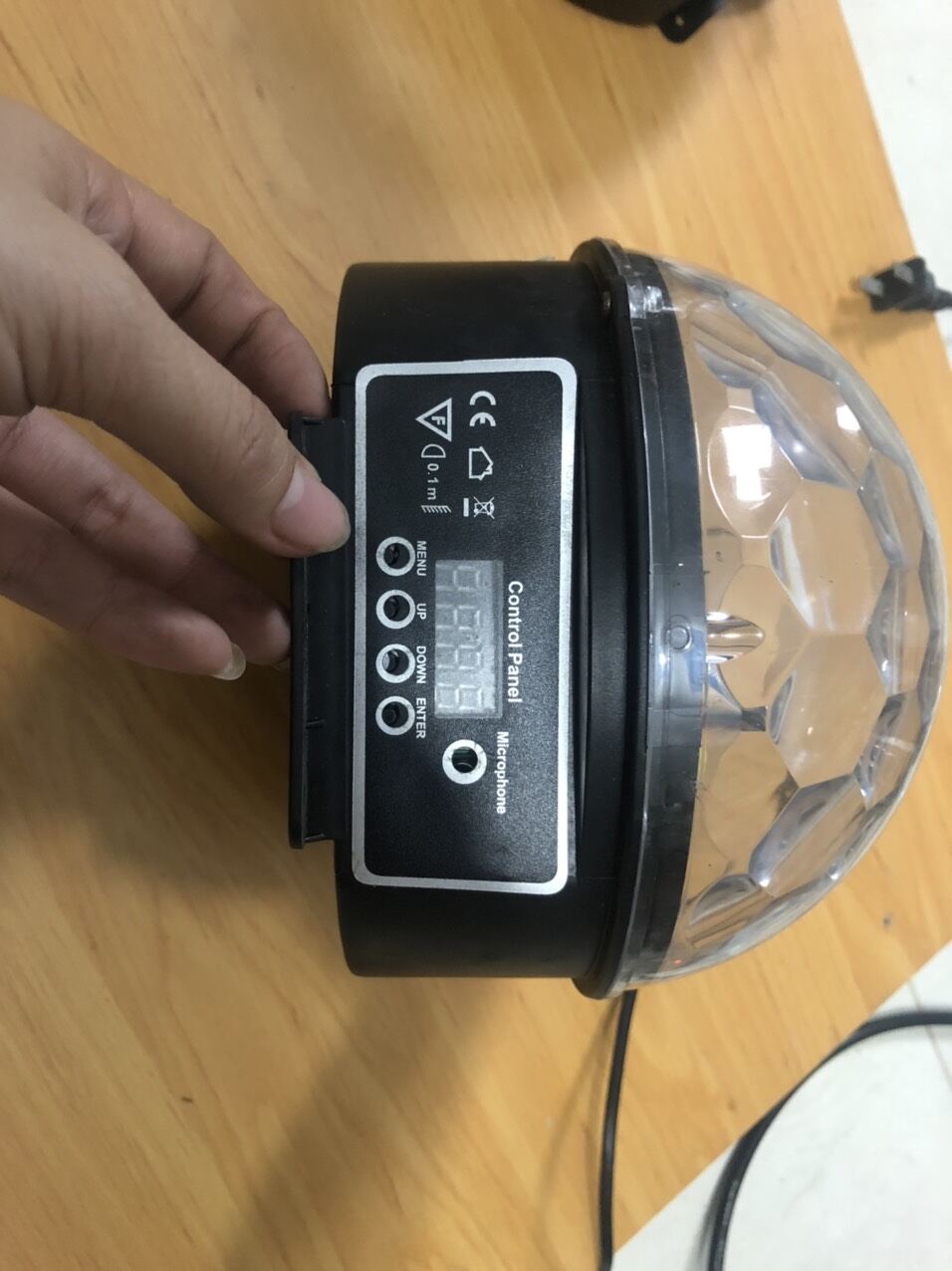 ĐÈN LED NHIỀU MÀU THANH LÝ