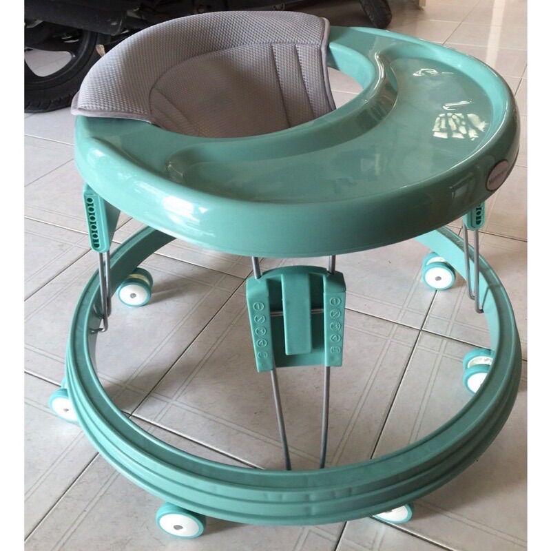 Xe tròn tập đi cho Bé