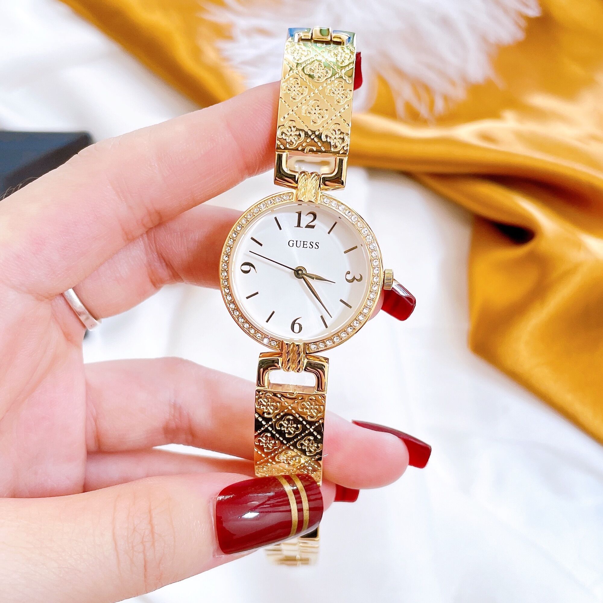 Đồng hồ nữ guess gold tone