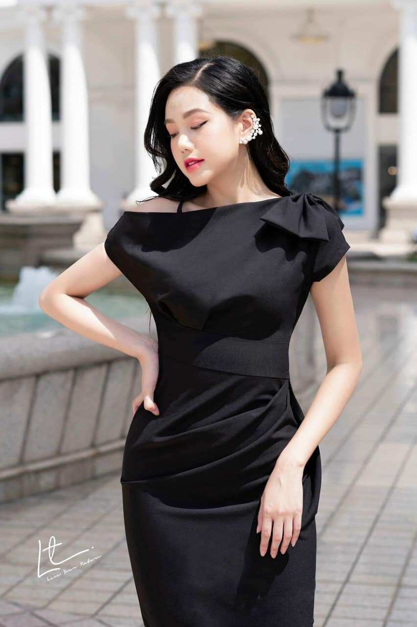 Đầm lệch vai nơ