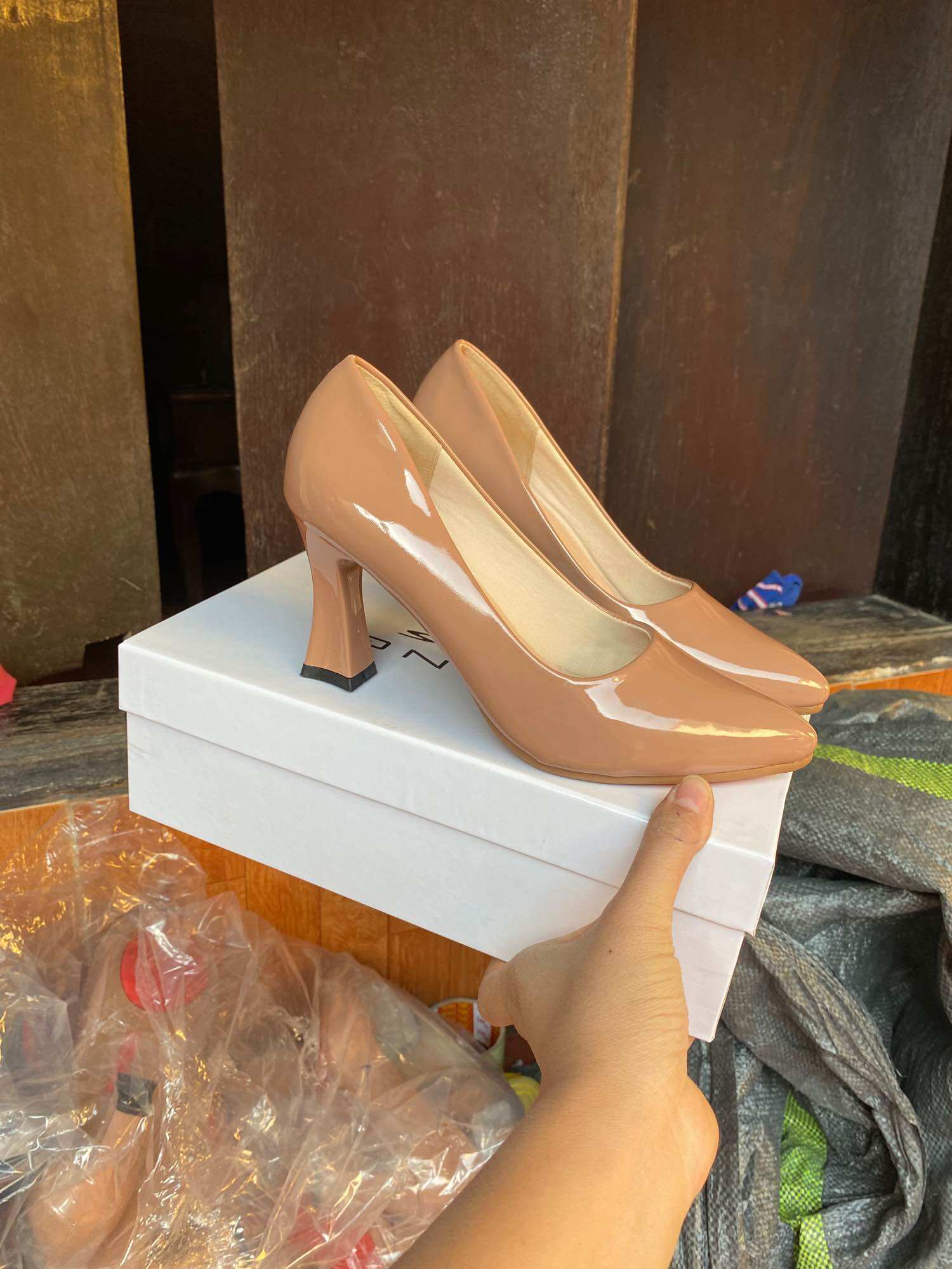 Giày cao gót 7p da bóng sai từ 35-40
