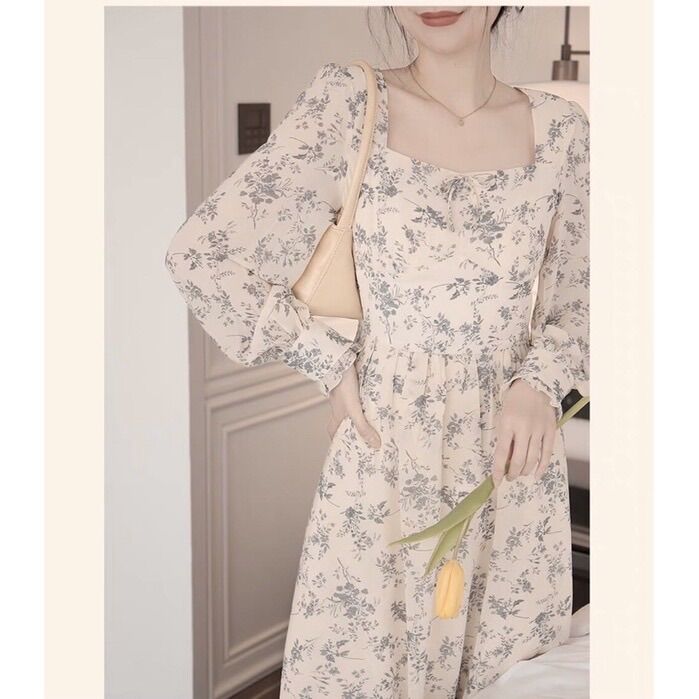 ĐẦM HOA NHÍ CỔ VUÔNG