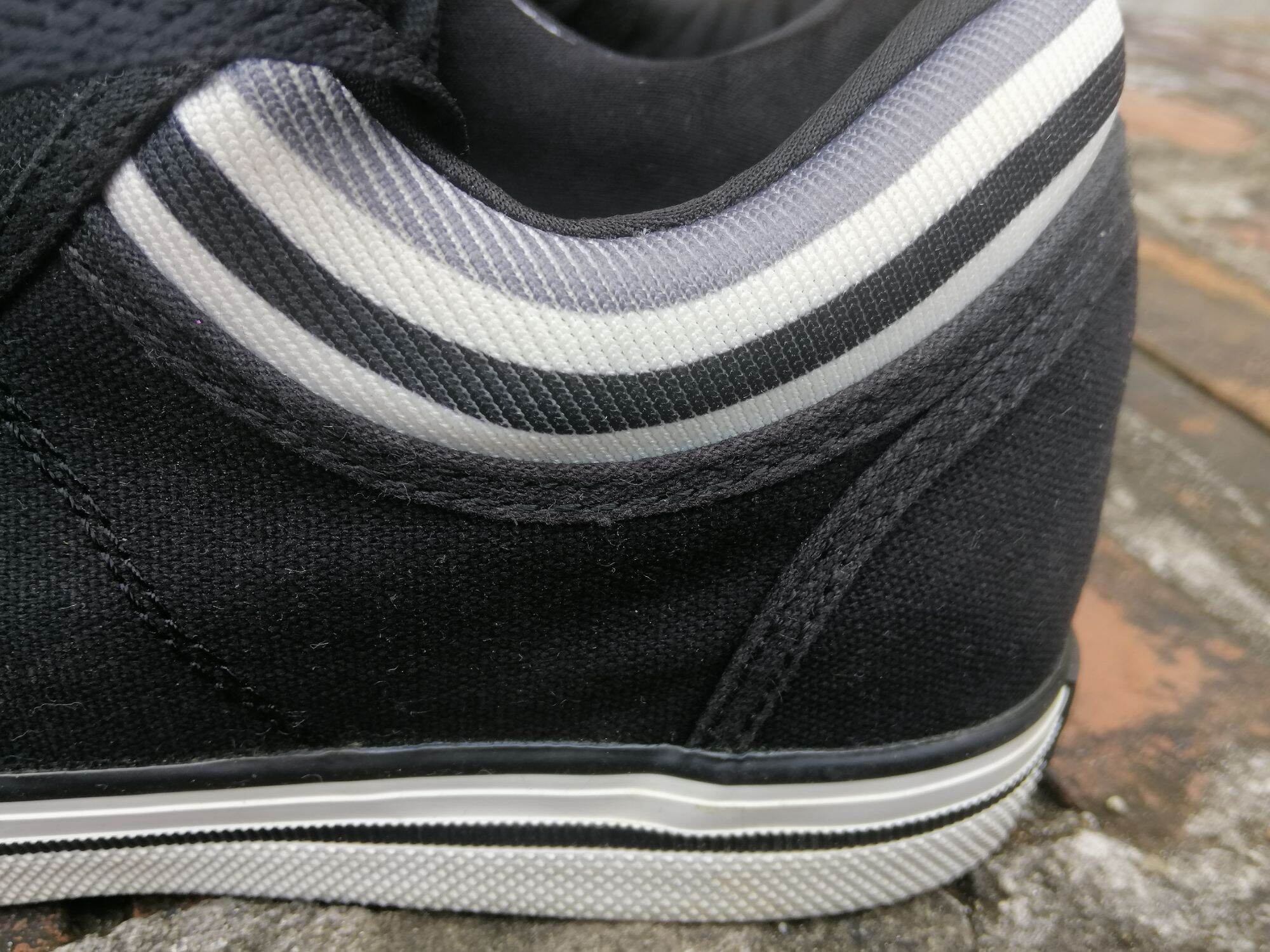 Giầy thể thao nữ hiệu Skechers của Mỹ