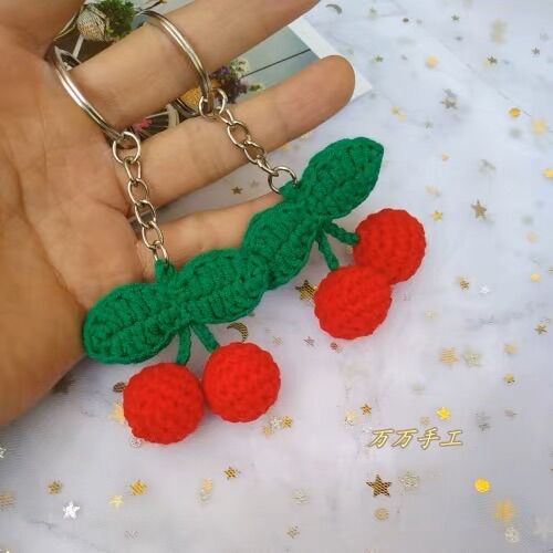 Móc khoá trái cherry bằng len handmade
