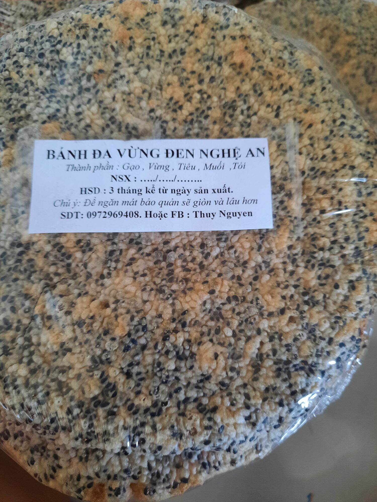 Bánh đa vừng đen xứ nghệ