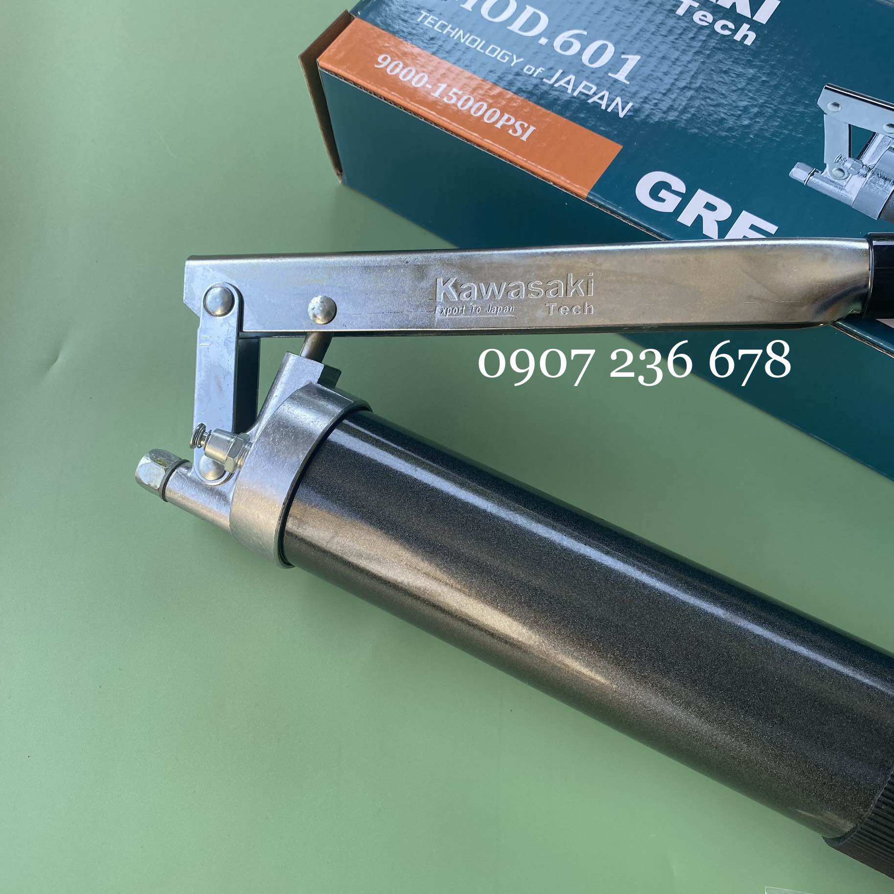 Bơm mỡ cầm tay 600cc, bơm mỡ bò