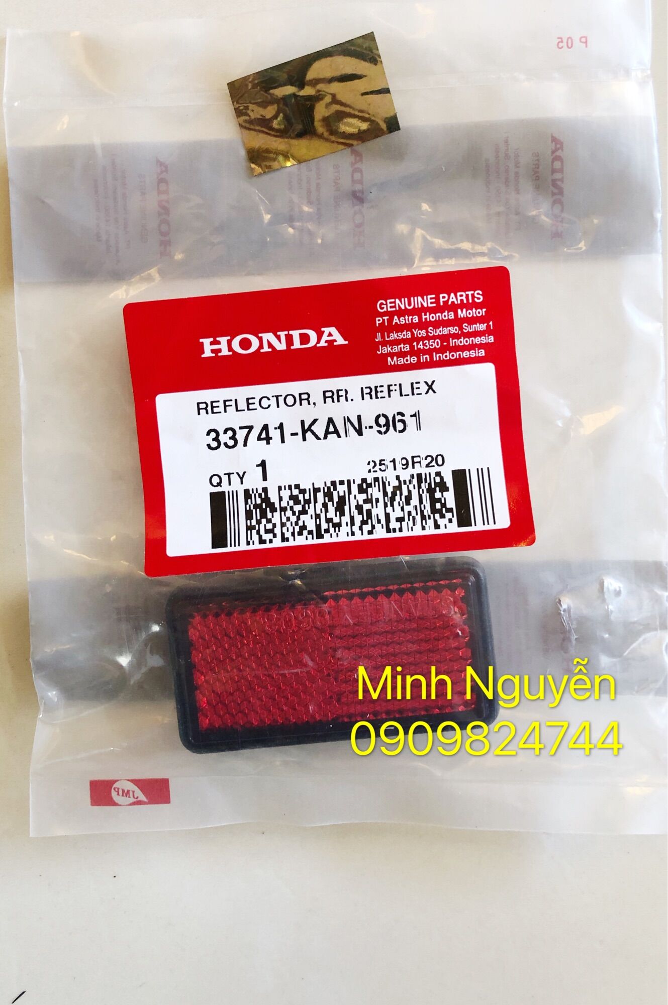 Miếng phản quang đuôi dè biển số Vario Click 2015- 2017 chính hãng honda