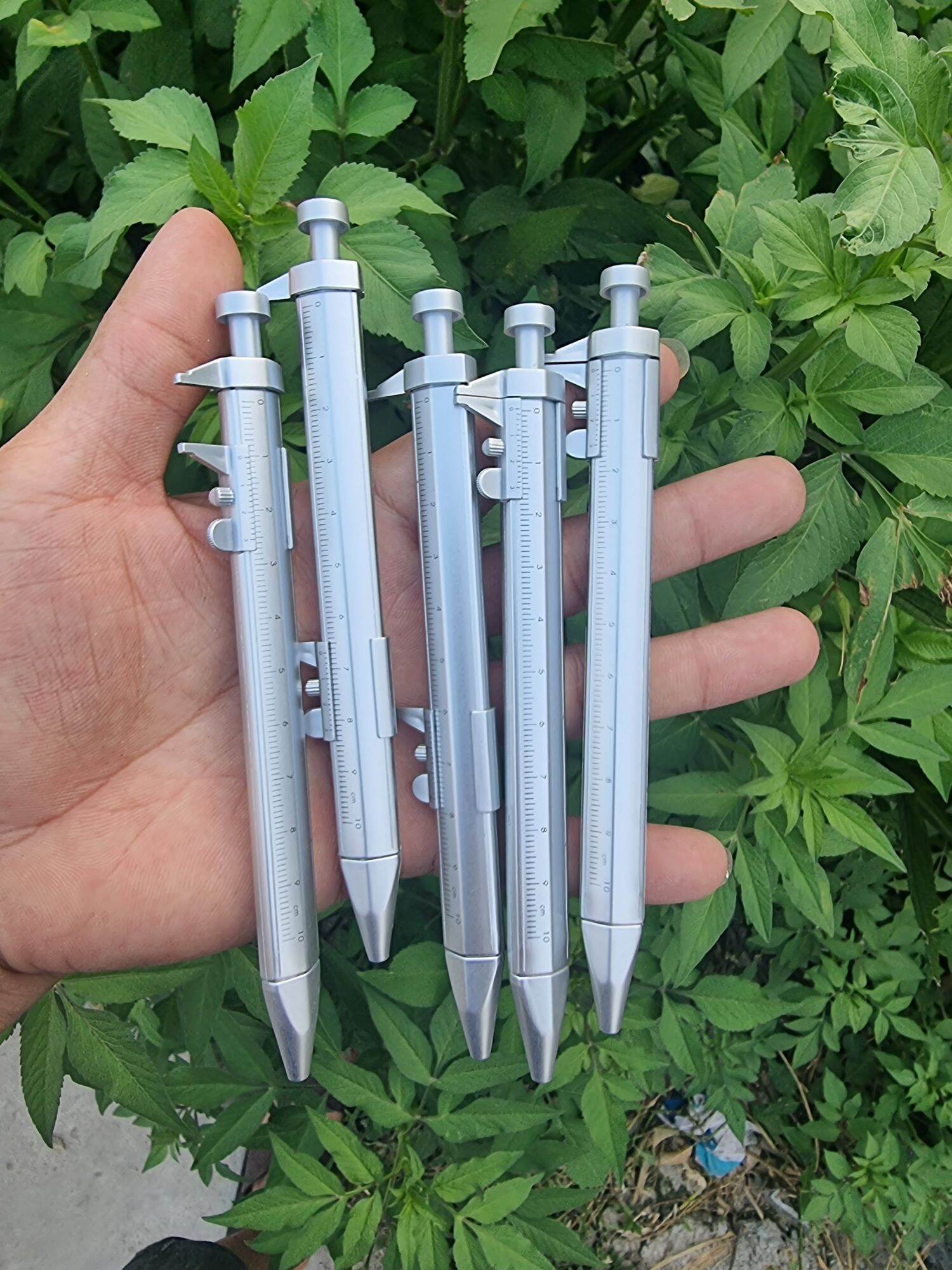 5 bút bi có thước kẹp đo nhanh
