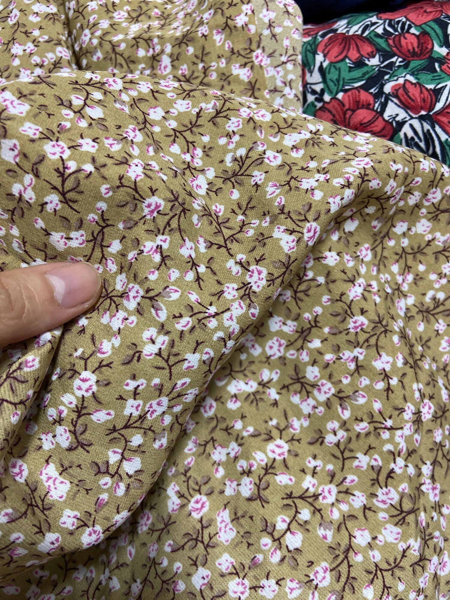 2m vải lụa hoa nhí giản nhẹ khổ 1m5(s)