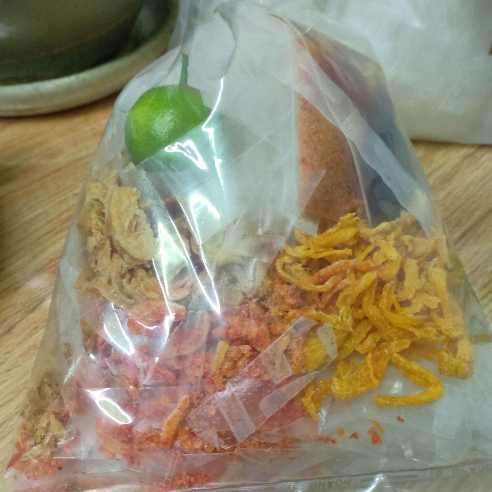 Bánh tráng ngũ vị mix khô gà - ăn vặt
