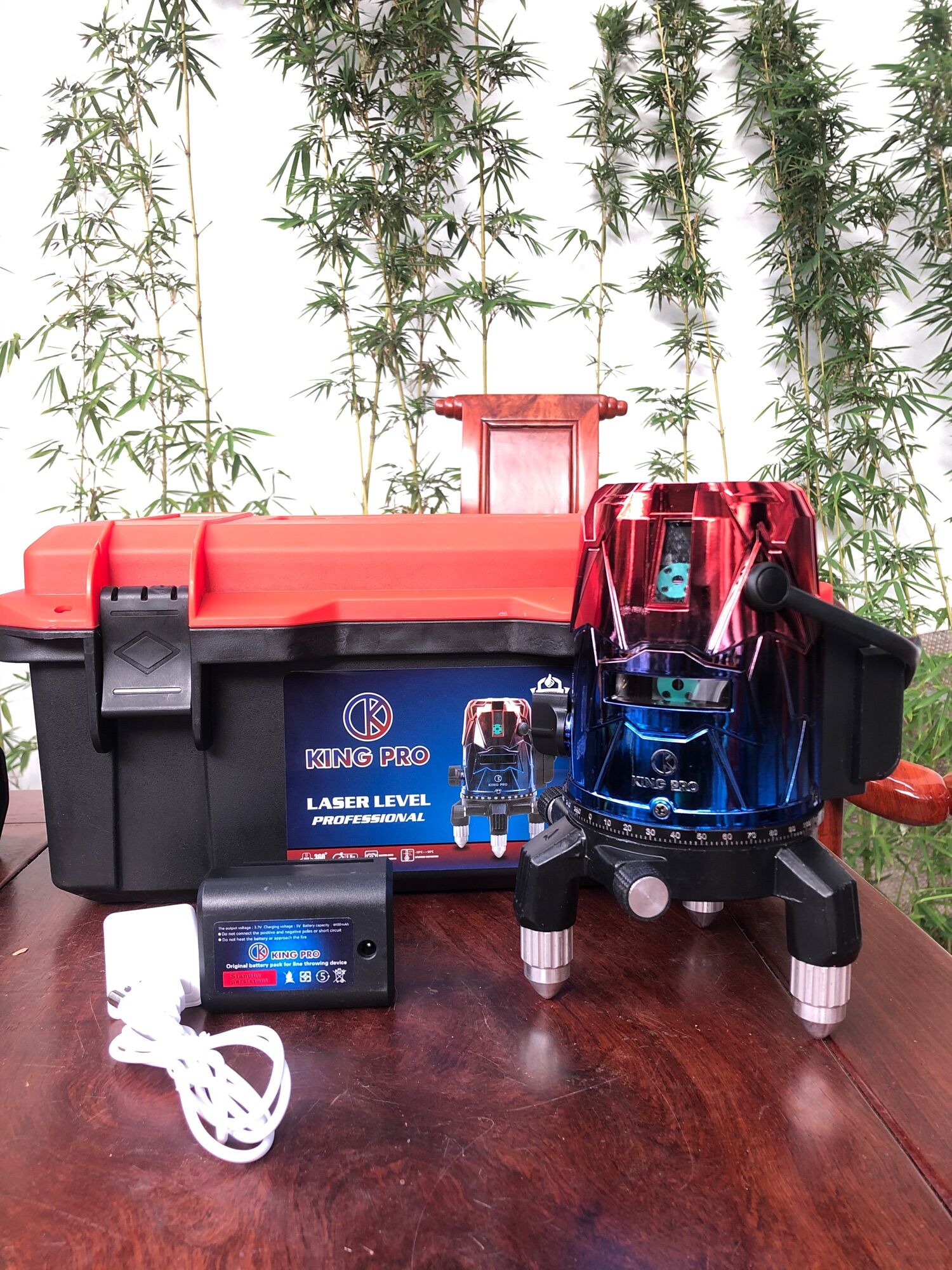 Máy laser cân mực bắn cốt KING PRO 5 tia xanh laze, kính, sạc, chân sắt 1.2m, Hộp cốp