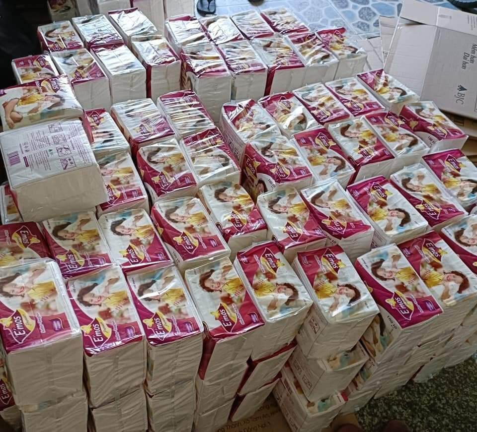COMBO 5GÓI GIẤY VUÔNG EMOS LỚN 33*33