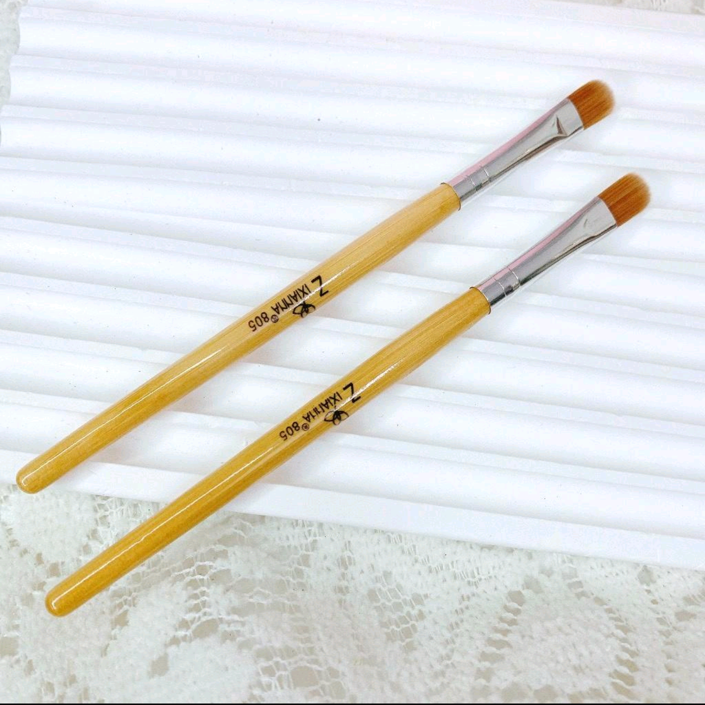 Cọ phen đầu móng , cọ phen chùi khoé cán vàng có size Lớn & size Nhỏ