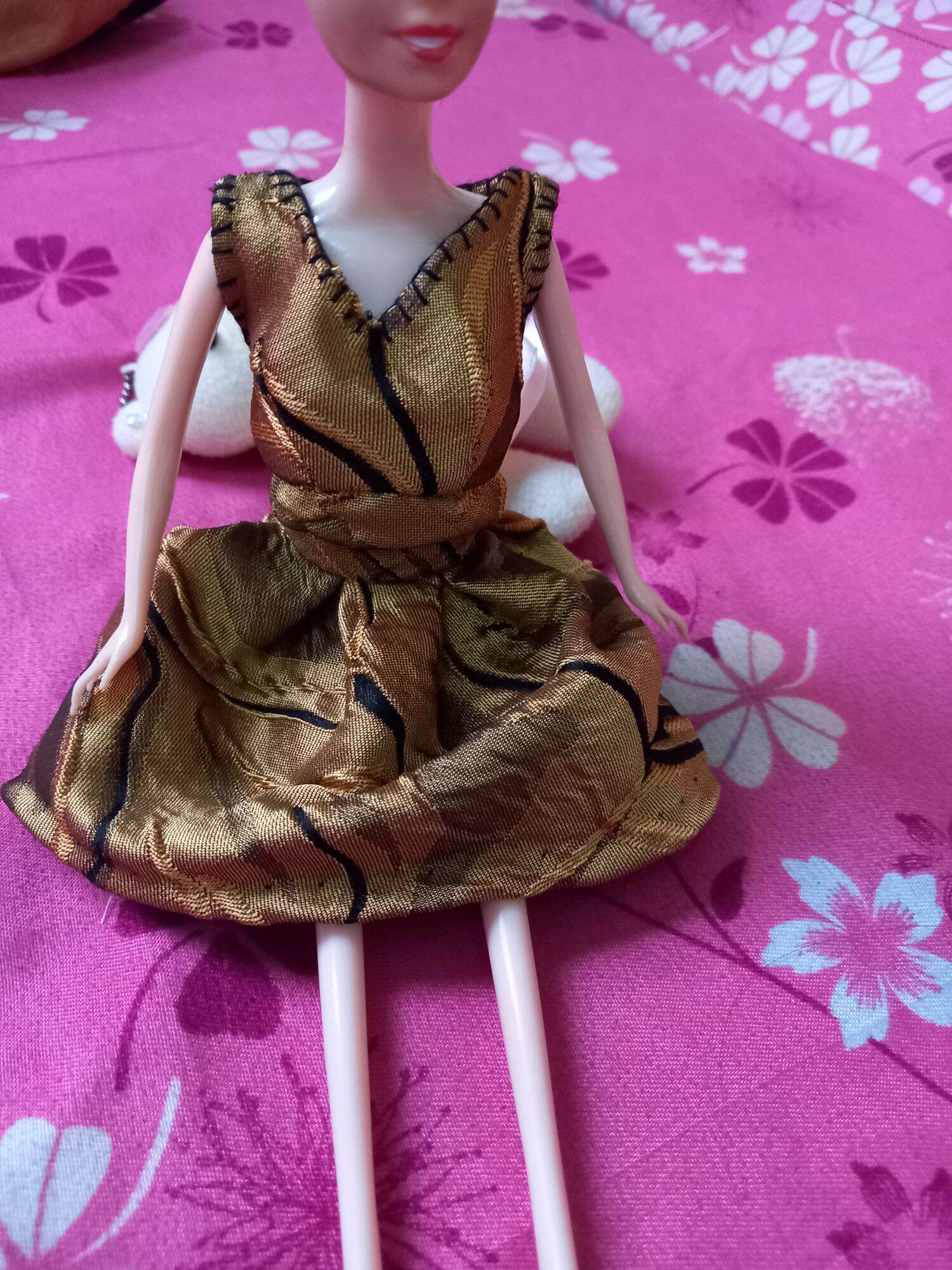 Phụ kiện búp bê thời trang của Barbie  Váy Và Áo Malibu