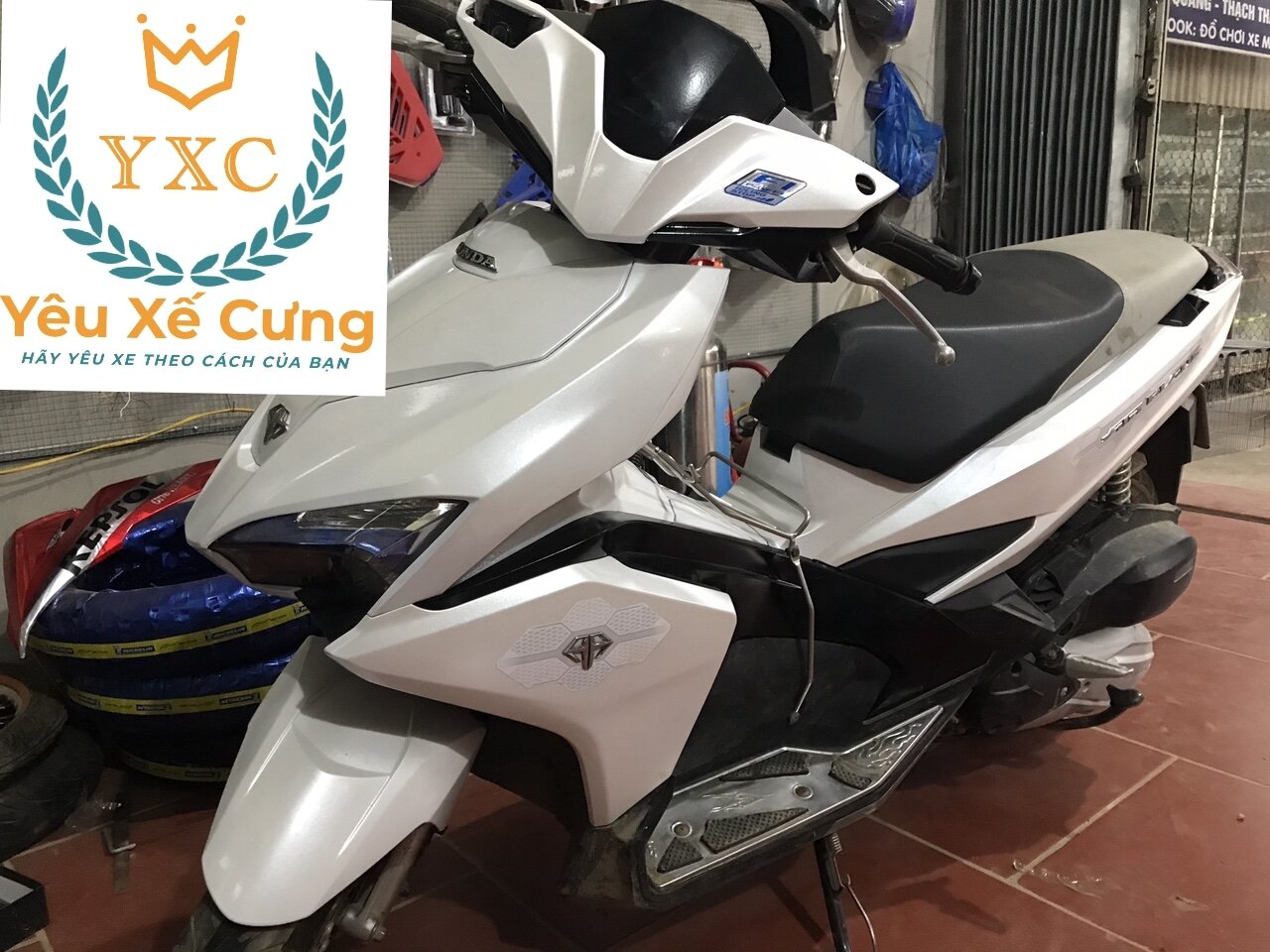 H196** _ Chai sơn sịt xe máy SAMURAI H196** màu Trắng Ngọc Trai