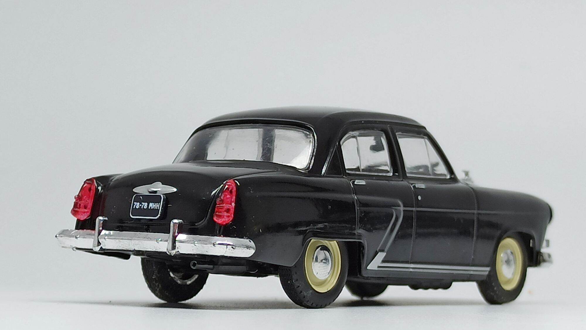 Mô hình xe Gaz M21 Volga