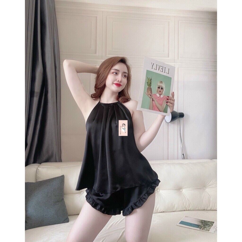 Bộ ngủ nữ cổ yếm chất lụa satin