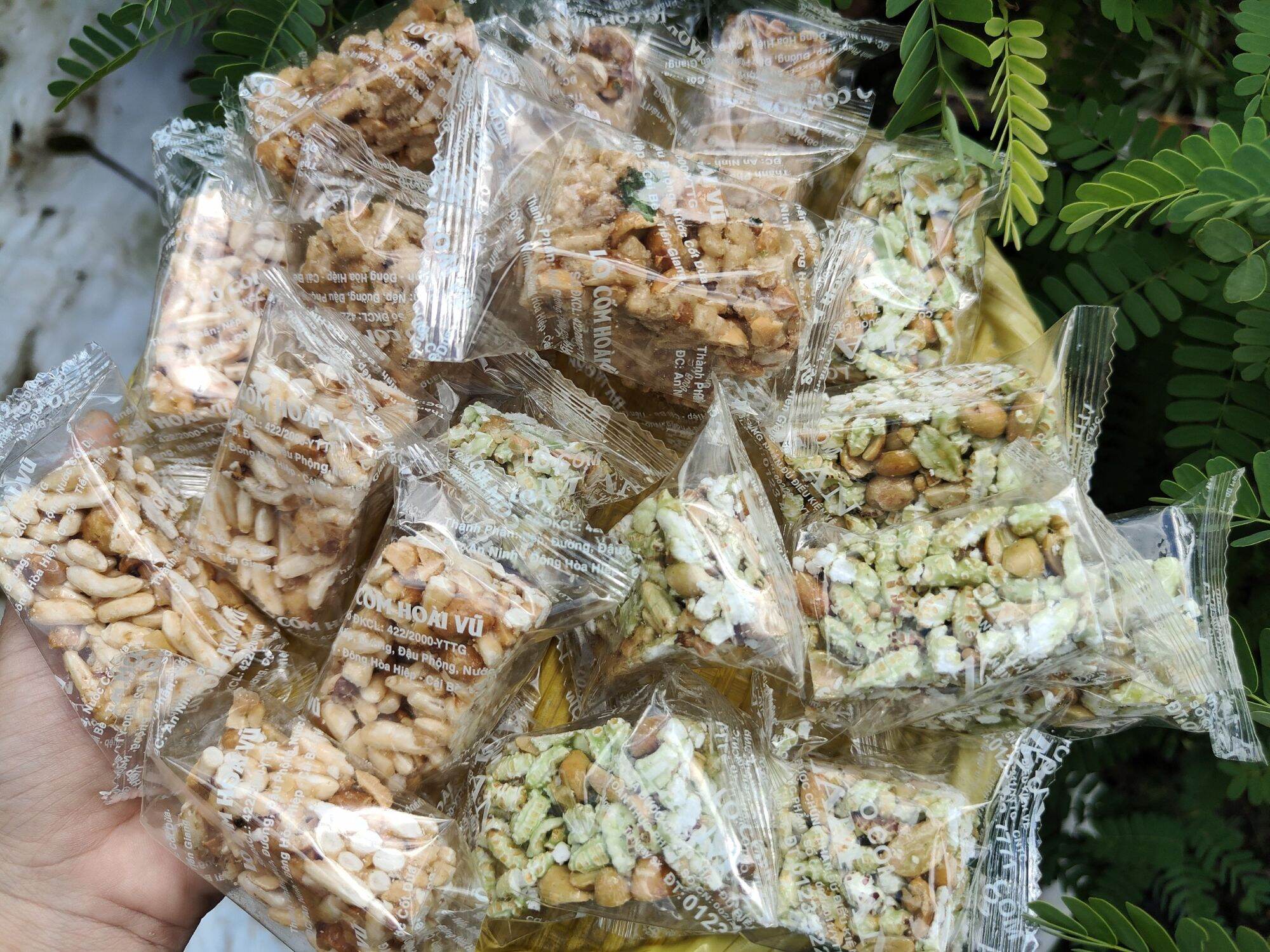 Cốm Miền Tây mix 3 loại 500g ( Cốm nếp lá dứa, cốm gạo gừng đậu phộng, cốm mì hành ngò)