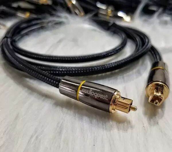 Dây Quang Optical Audioquest Đầu Giắc Mạ Vàng dài 2m