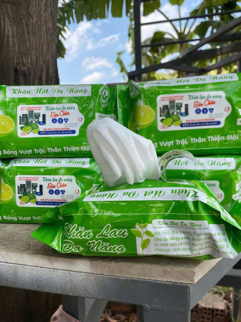 Khăn lau bếp đa năng bảo châu làm sạch vết dầu mỡ, thức ăn bịch 50 tờ