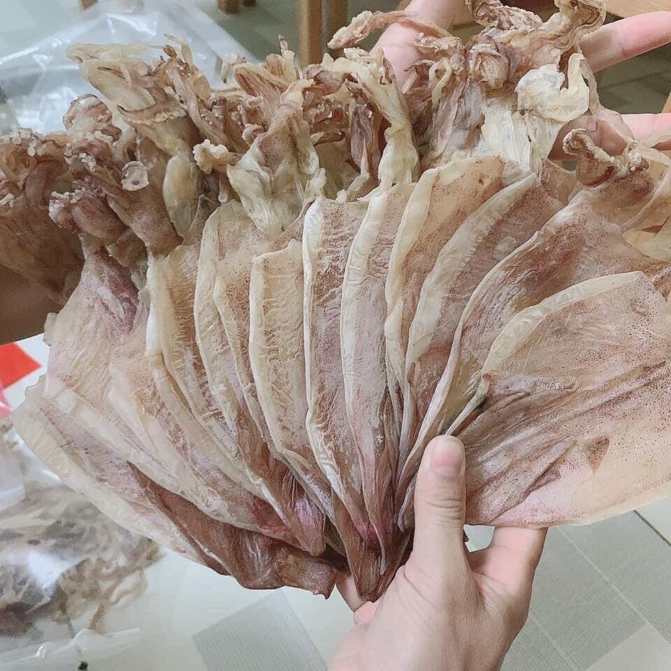 300 gram khô mực loại 20 con/kg