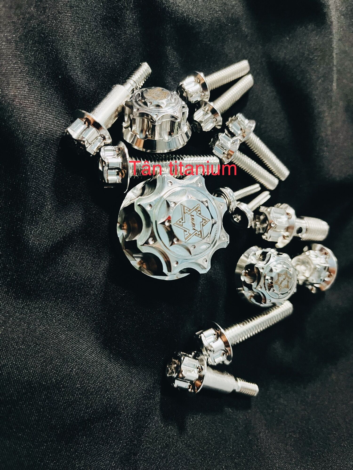 Combo 15-18 ốc salaya 304 gắn full gidong sonic/satria/raider chính hãng cực sáng đẹp