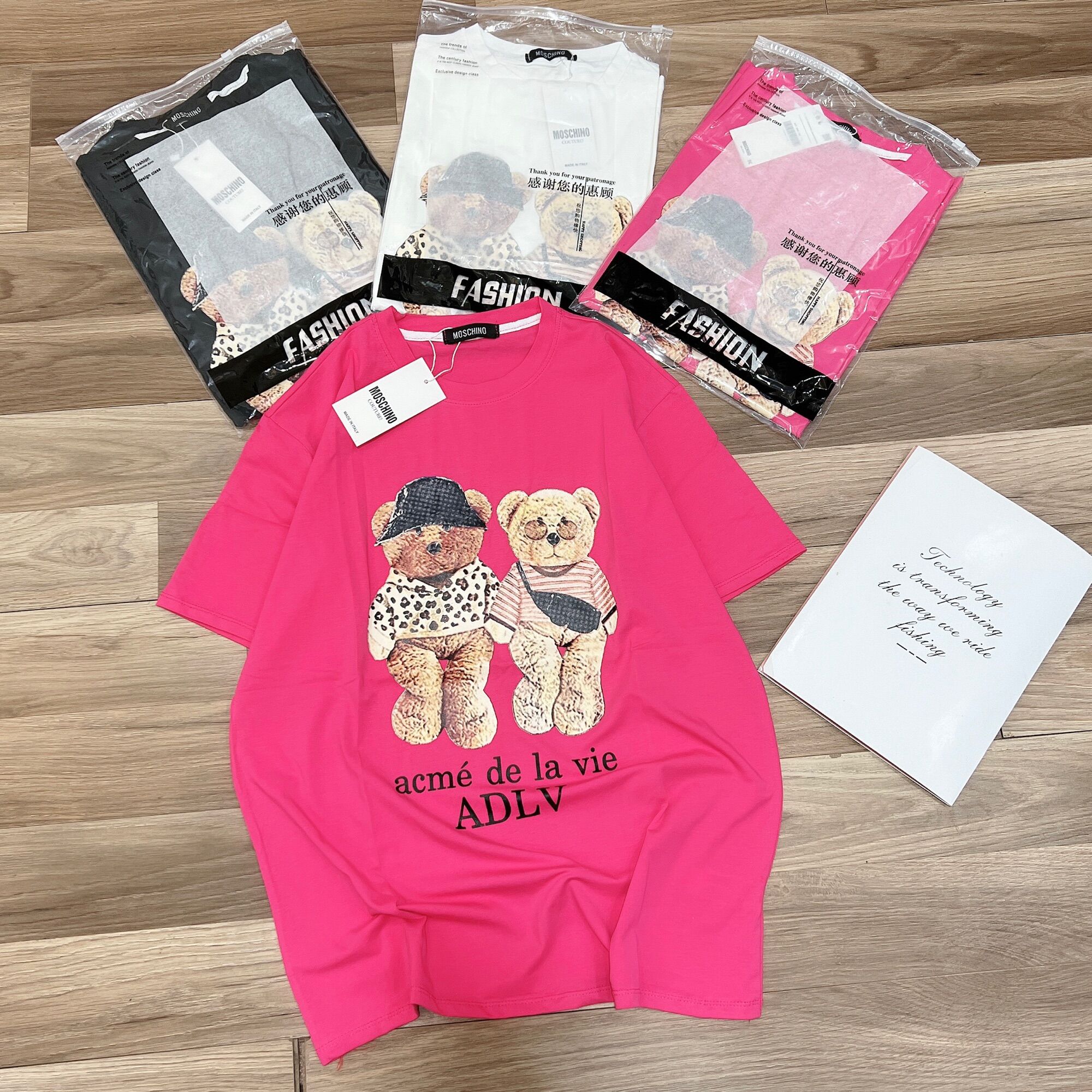 Áo thun nữ dáng Unisex hình gấu đôi dễ thương