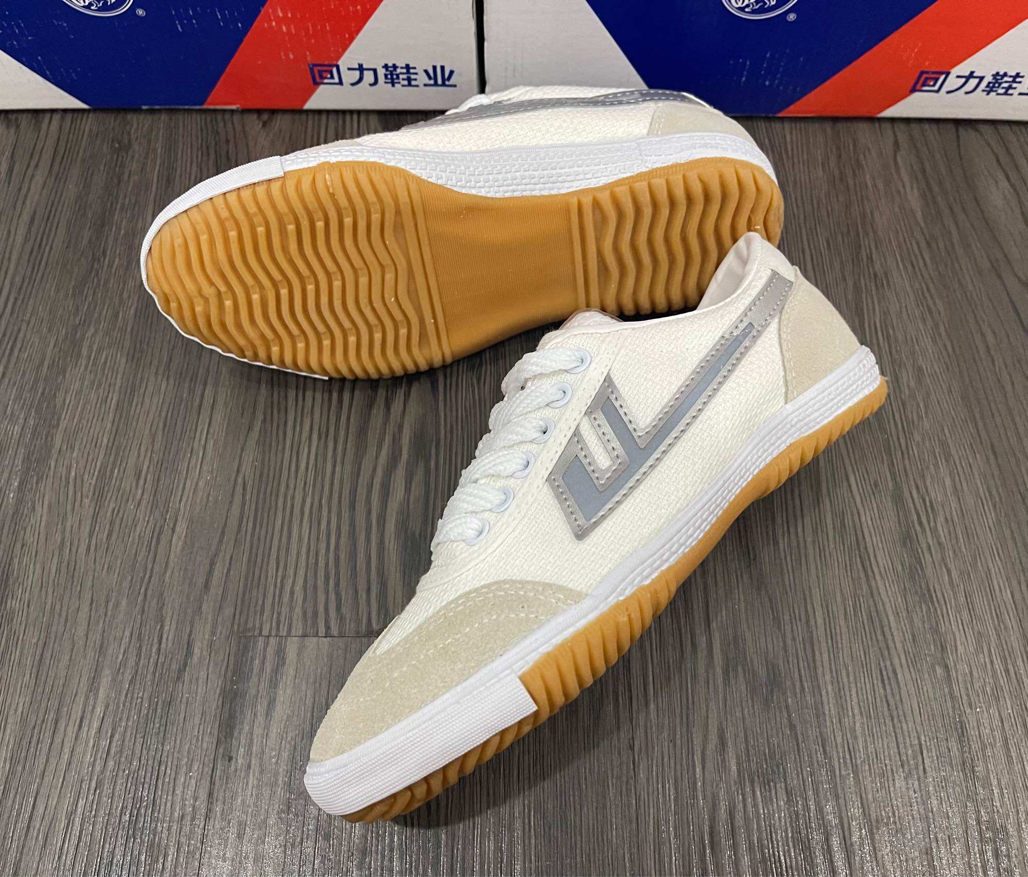 Giày Bata Phủi Warrior 56H ShangHai chính hãng (Logo phản quang Đỏ,Bạc)